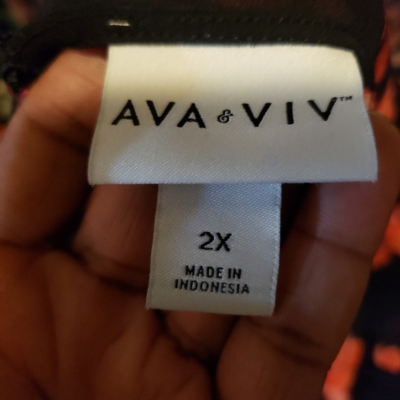 Plus Size Black Rose Long sleeve Maxi - Picture 8 of 9